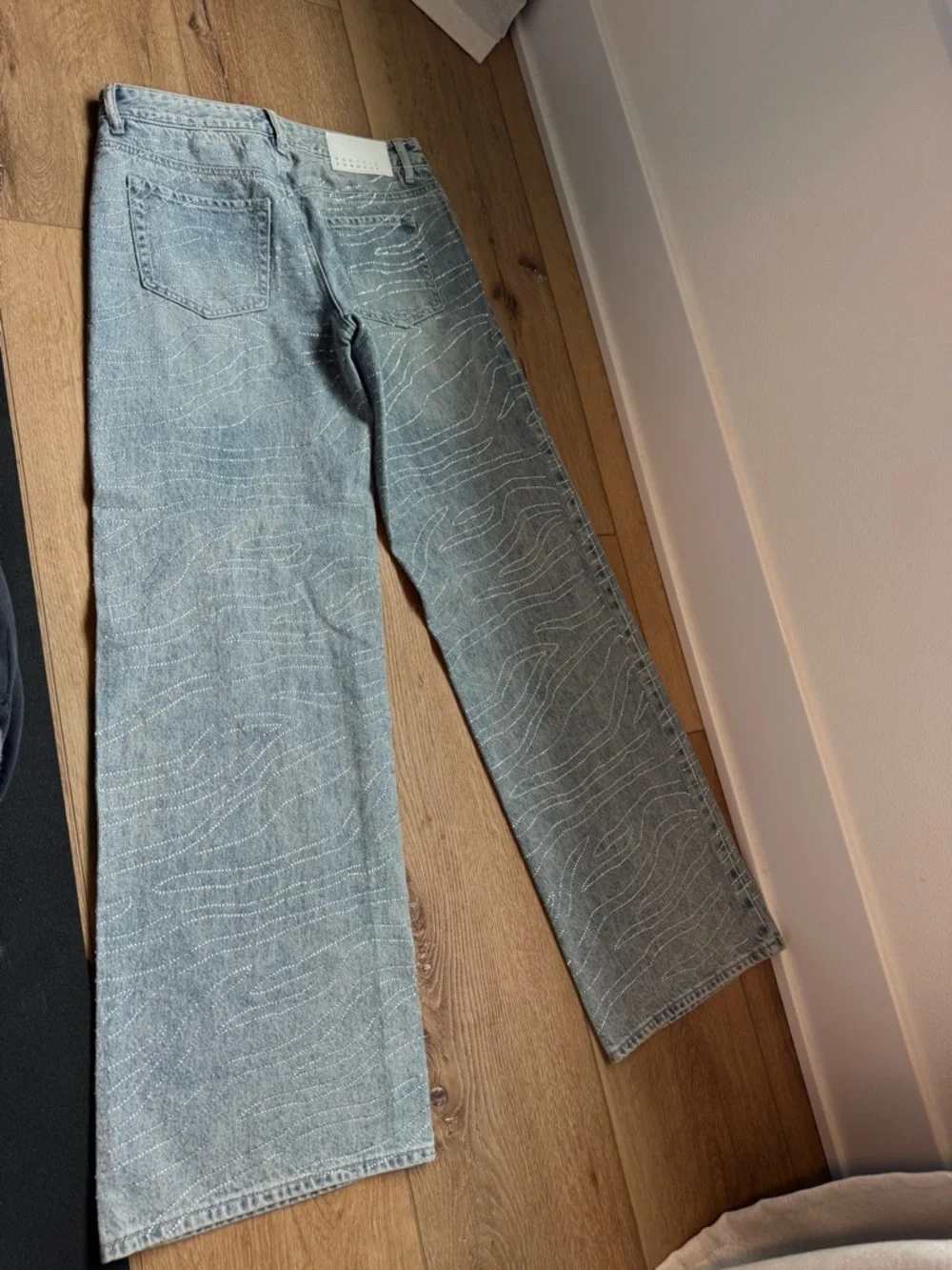 Pacsun Casey Low Rise Baggy Jeans Zebra Rhinestone Light Indigo size 25 (size 2) - Picture 9 of 11